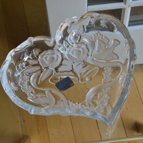Mikasa Etched Glass Heart Wedding Anniversary Dish Bowl Bells Doves Rose Crystal - Picture 2 of 10